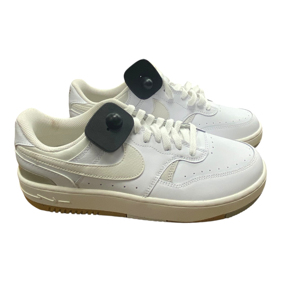 Shoes Athletic By Nike In Cream, Size:9.5