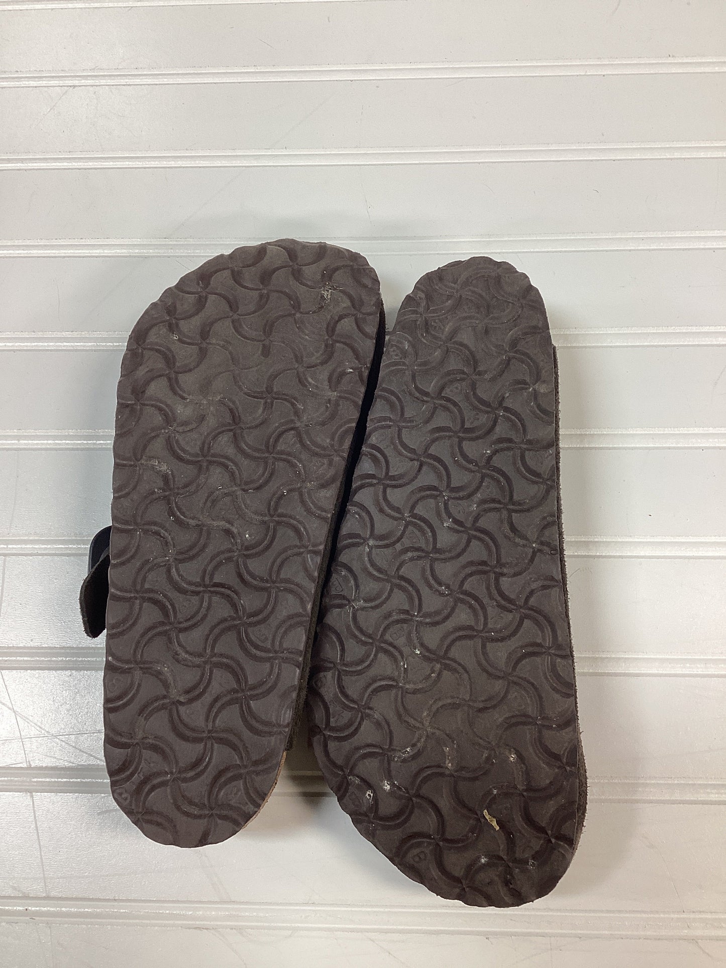 Shoes Flats By Birkenstock In Brown, Size:7