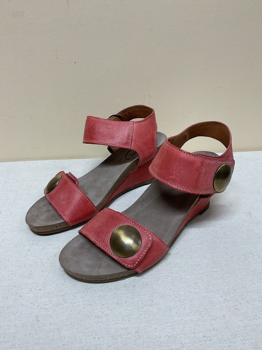 Shoes Heels Block By Taos In Red, Size:7