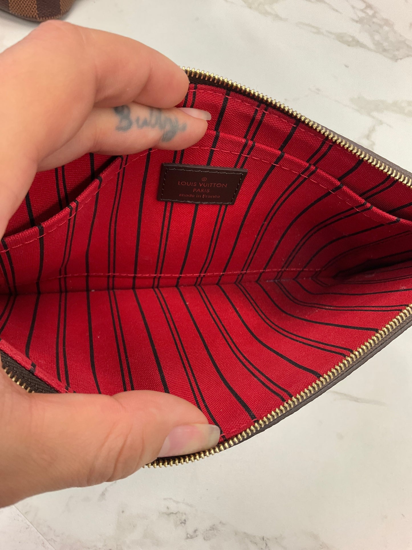 Handbag Luxury Designer By Louis Vuitton, Size: Large