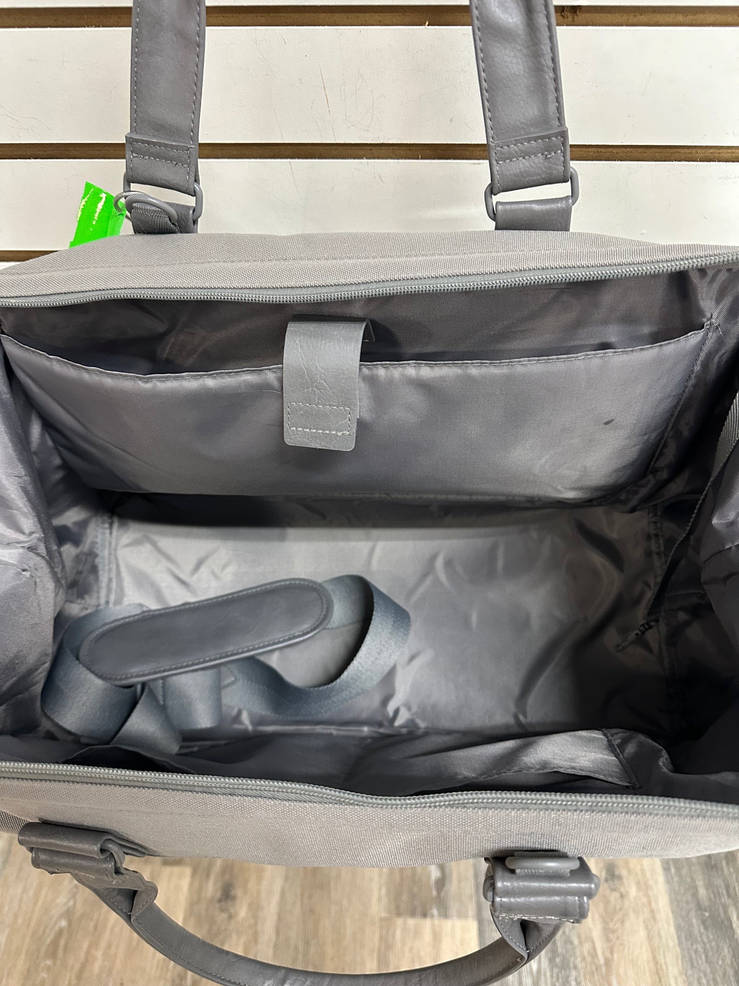 Duffle And Weekender By Beis, Size: Large