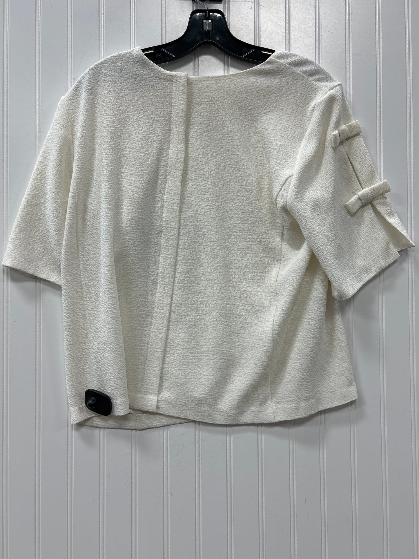 Blouse Ss By Clothes Mentor In Cream, Size:L