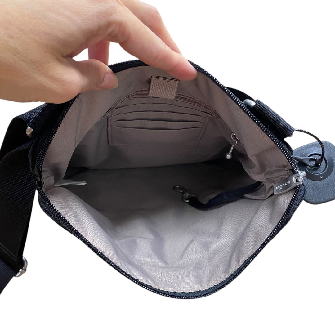 Handbag By Baggallini In Black, Size:Medium