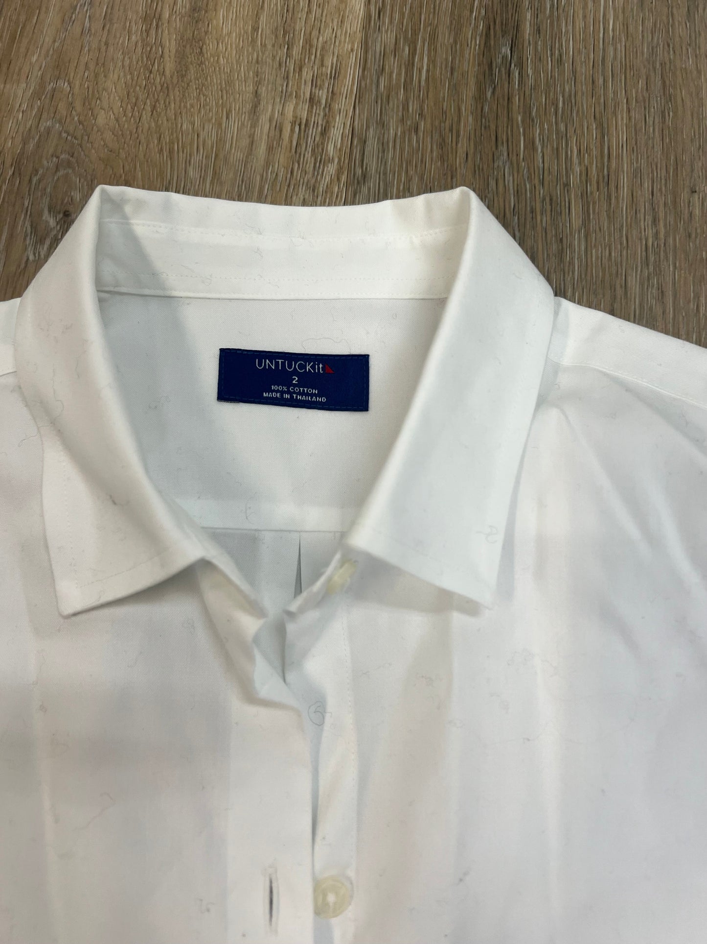Blouse Long Sleeve By Untuckit In White, Size: 2