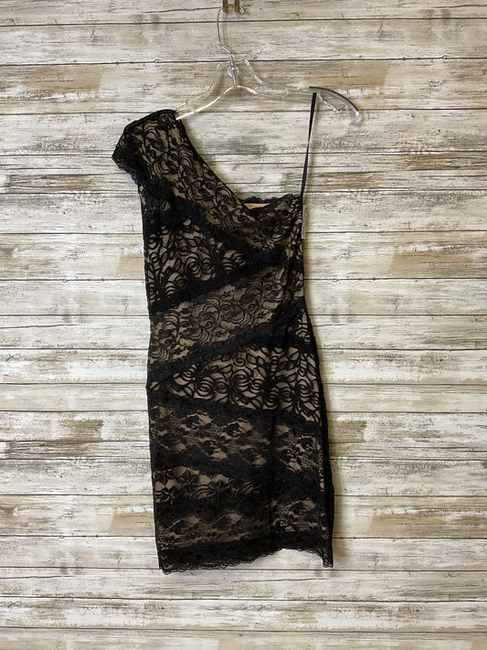 Dress Casual Short By Bebe In Black & Tan, Size:Sp