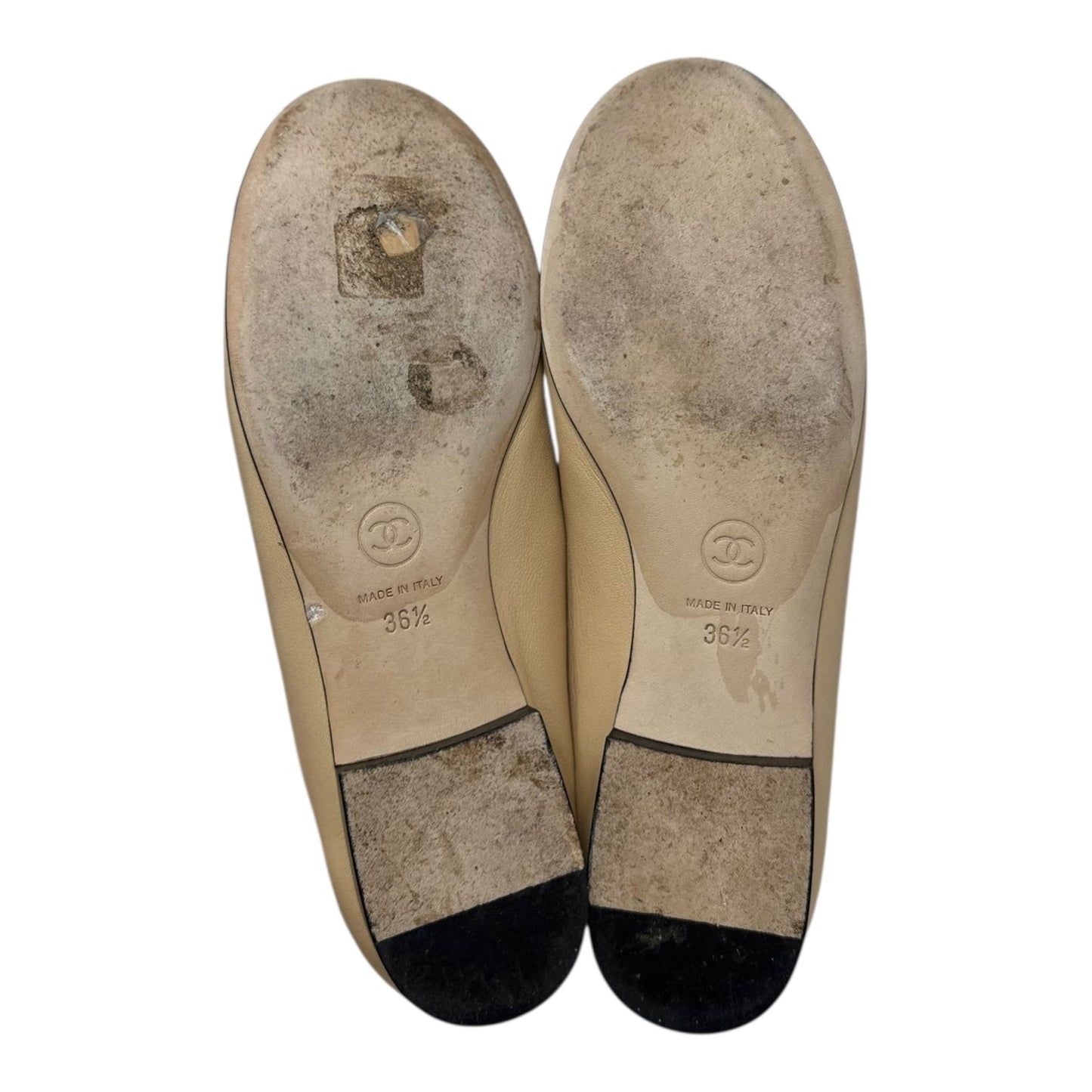 CC Leather Cap Toe Ballet Flats Shoes Luxury Designer By Chanel In Black & Tan, Size: 6.5