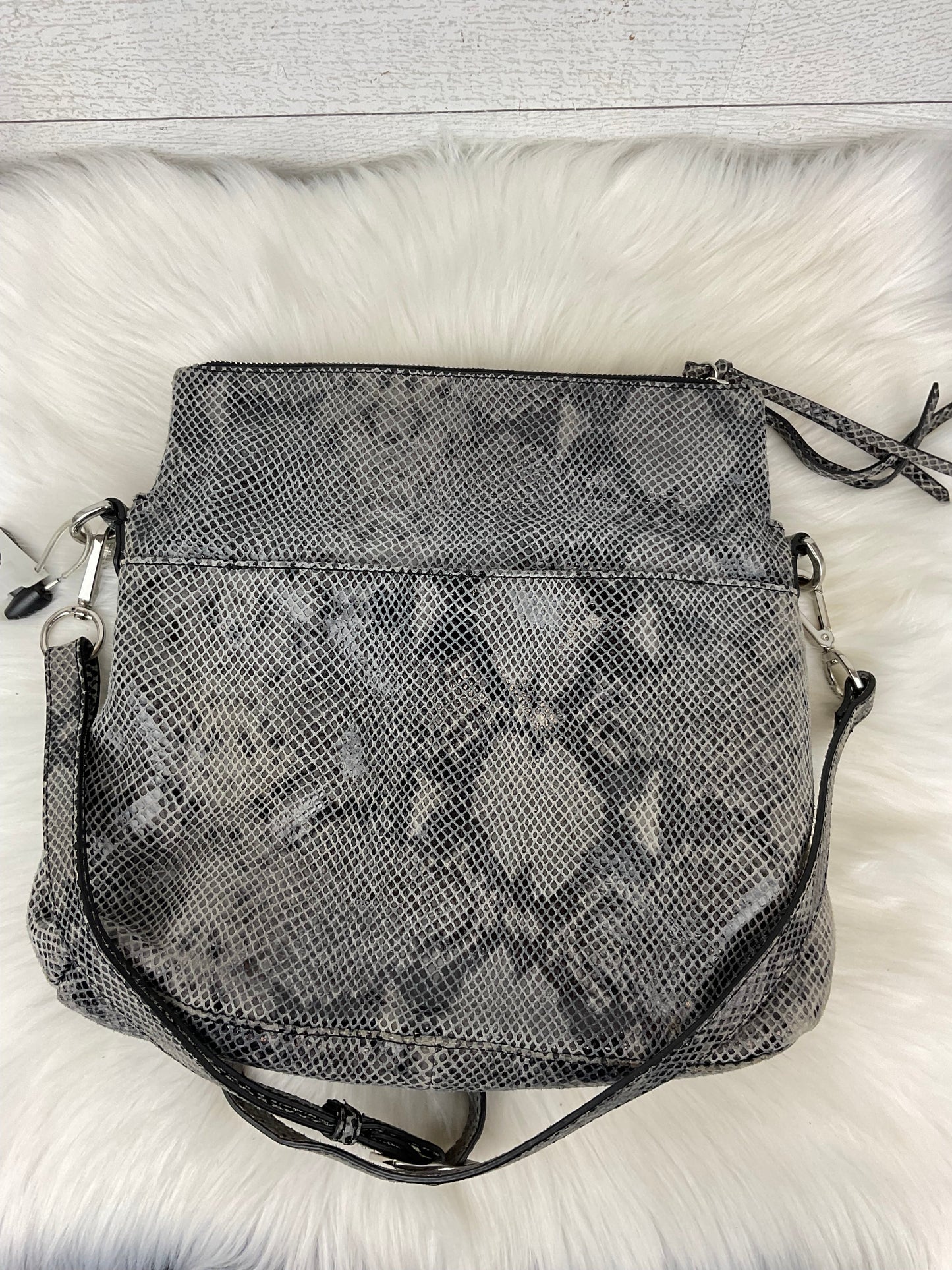 Crossbody By Margot, Size: Medium