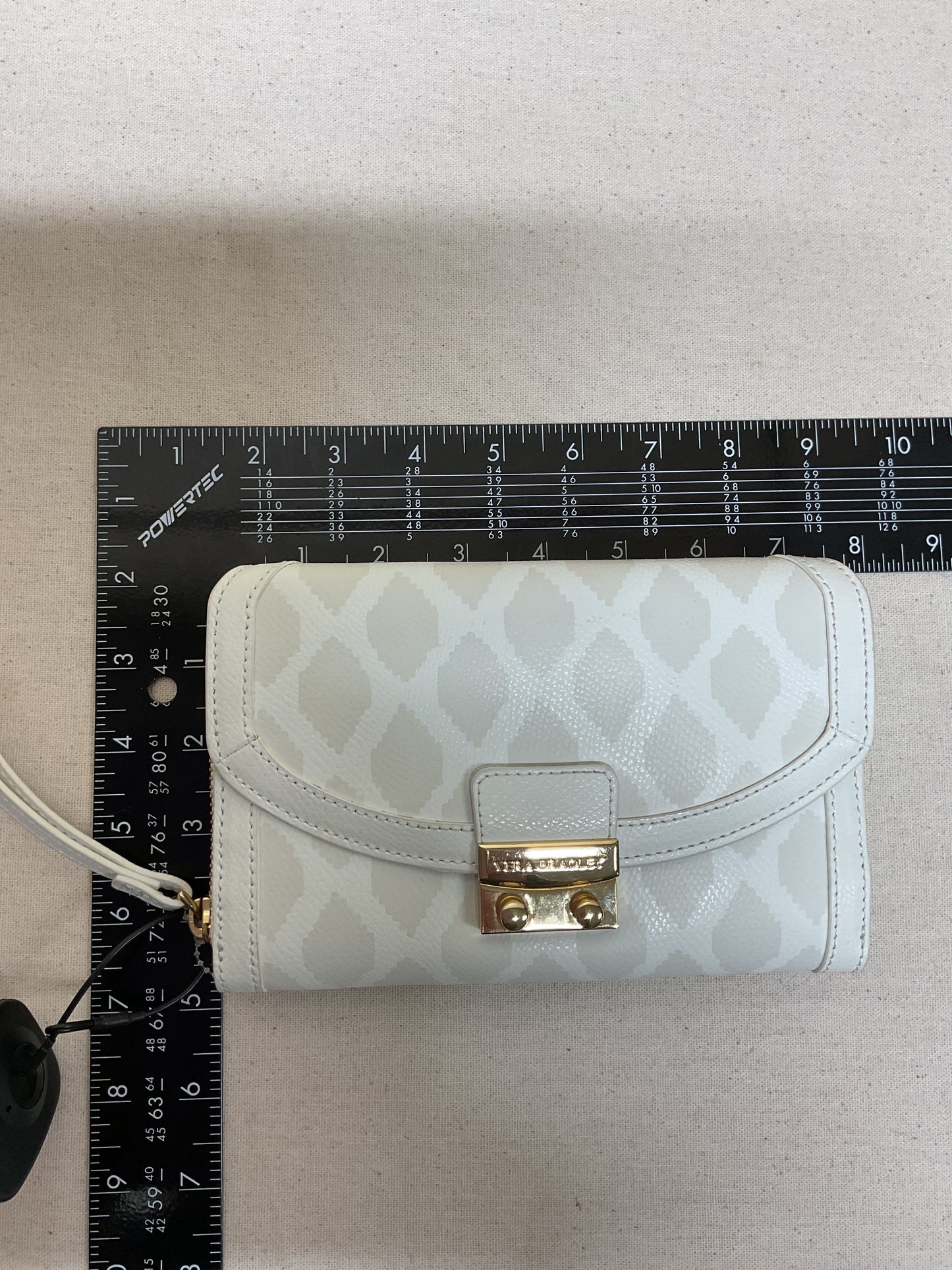 Wristlet By Vera Bradley In White, Size:Large