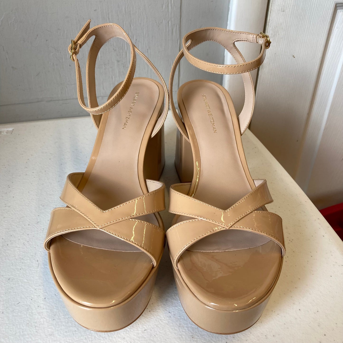 Sandals Designer By Stuart Weitzman In Tan, Size:9.5