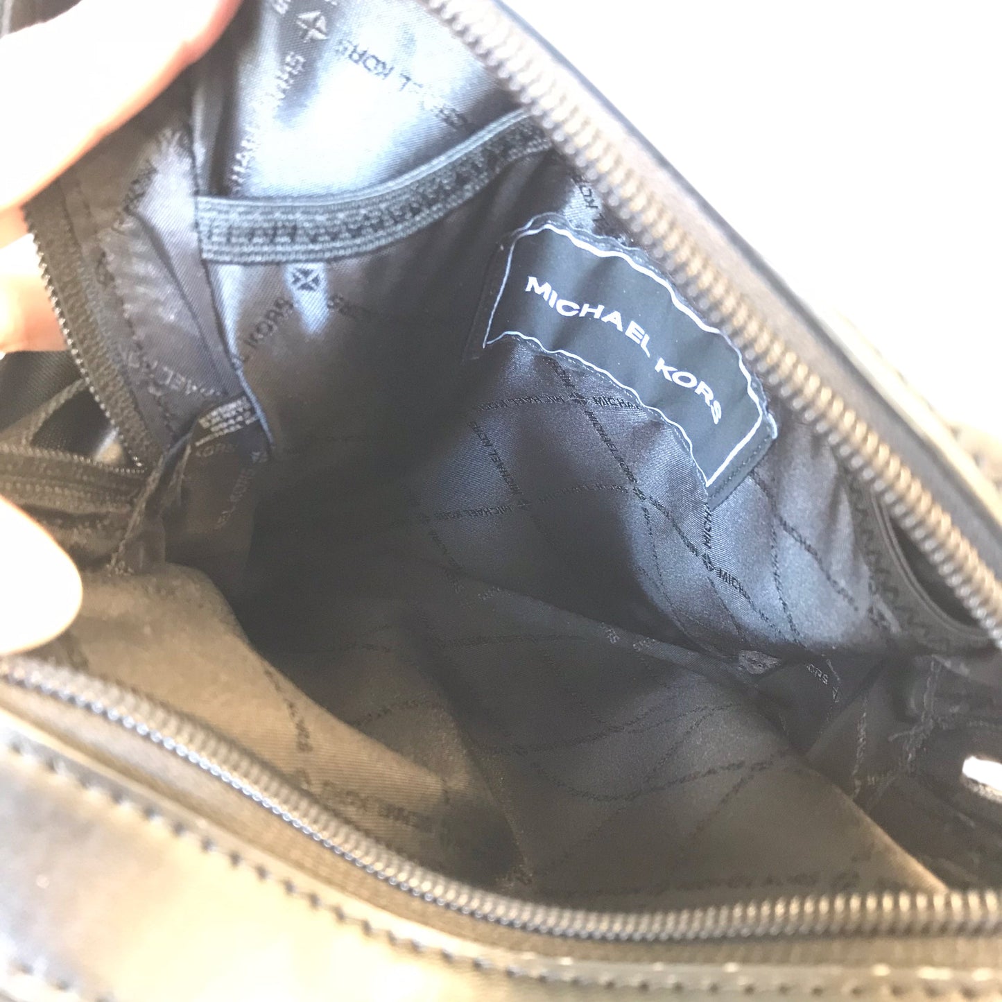 Crossbody Designer By Michael Kors In Black, Size:Medium