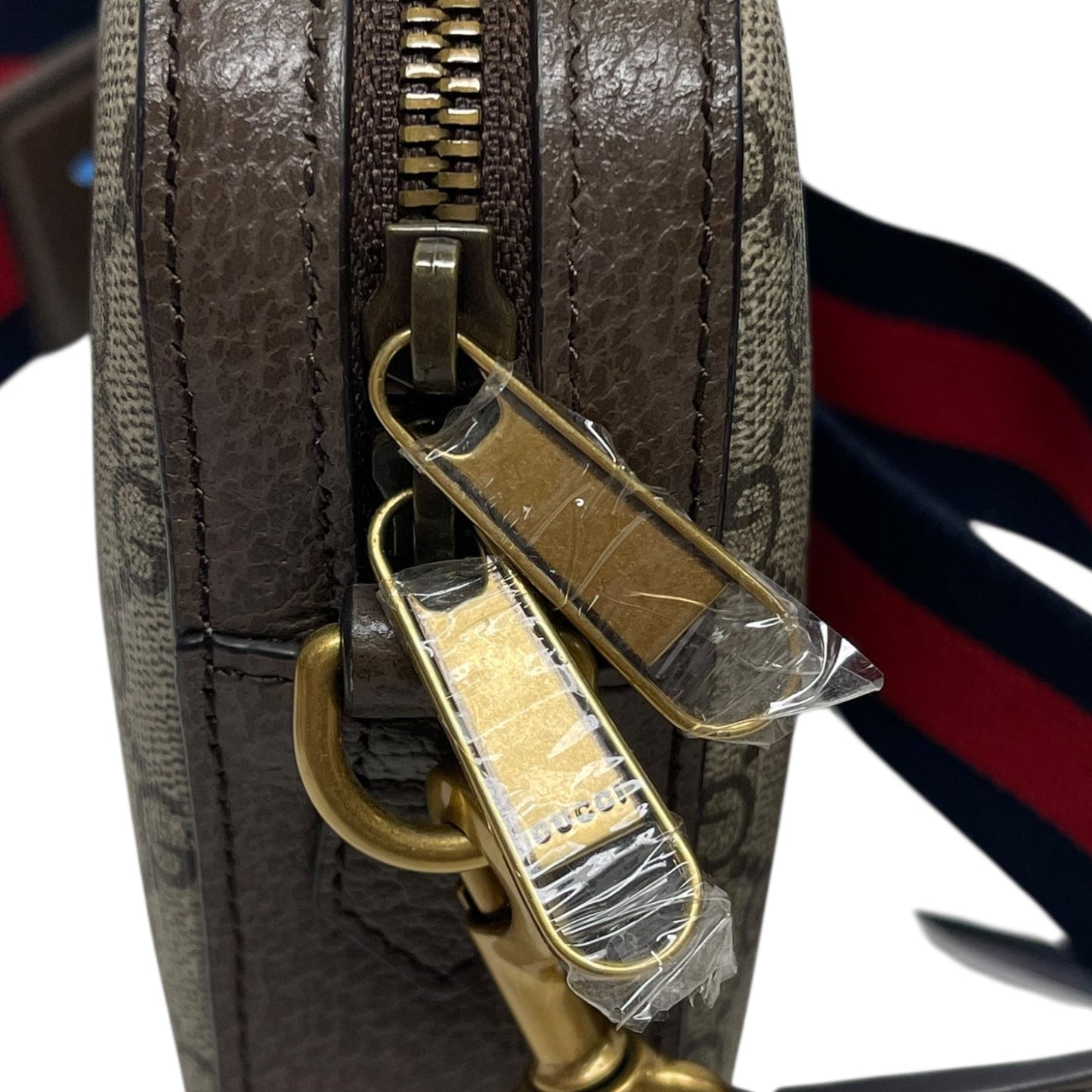 Crossbody Luxury Designer By Gucci, Size: Medium