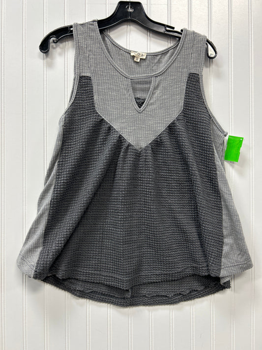 Top Sleeveless By Pol In Grey, Size:S