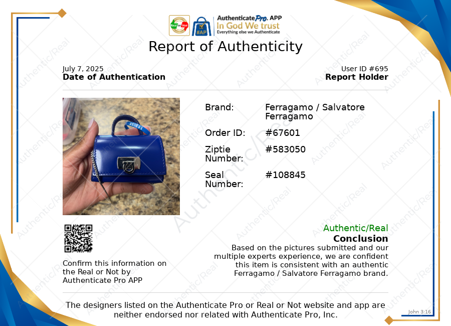 AirPod Case Designer By Ferragamo, Size: Small