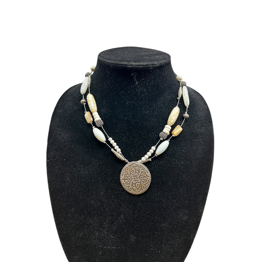 Necklace Other By Chicos In Cream & Silver