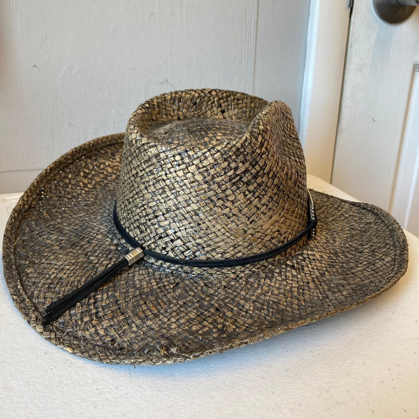 Hat Cowgirl By Run a Muk In Bronze