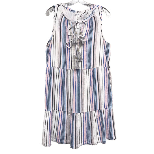 Dress Casual Short By Tommy Bahama In Striped Pattern, Size:L