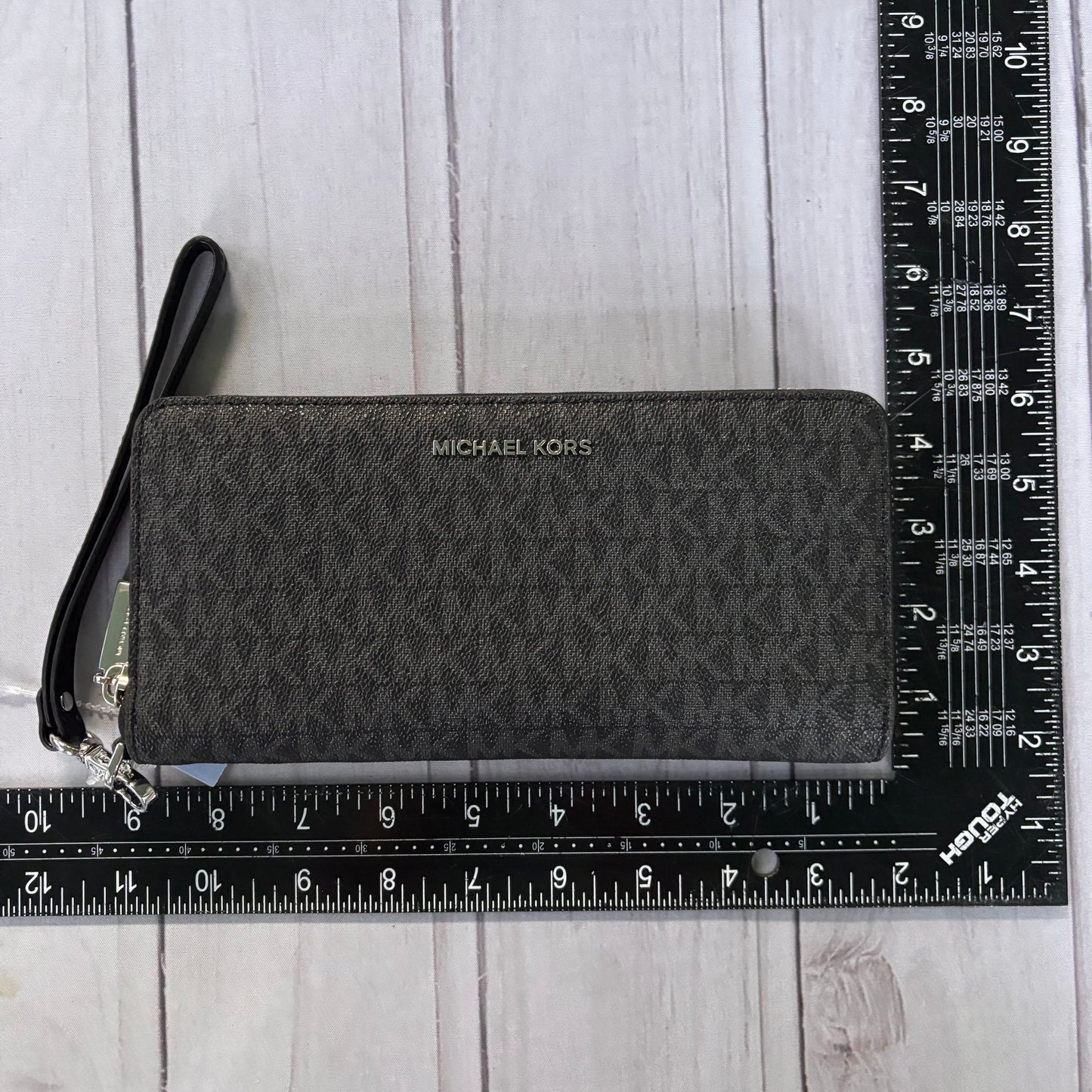 Wristlet Designer By Michael By Michael Kors, Size: Medium