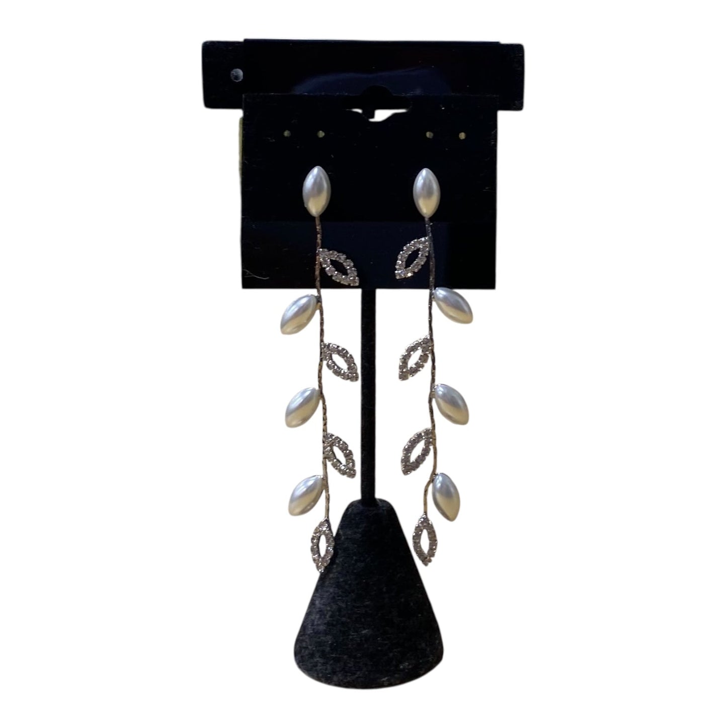 Earrings Stud  In Silver & White