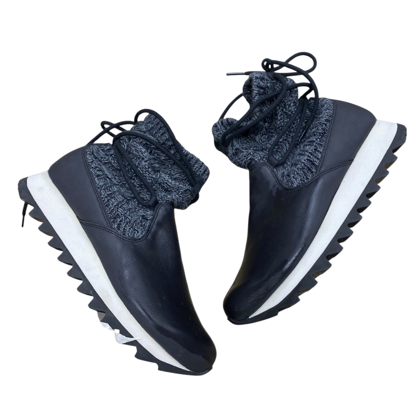 Boots Ankle Flats By Merrell In Black & White, Size:9.5