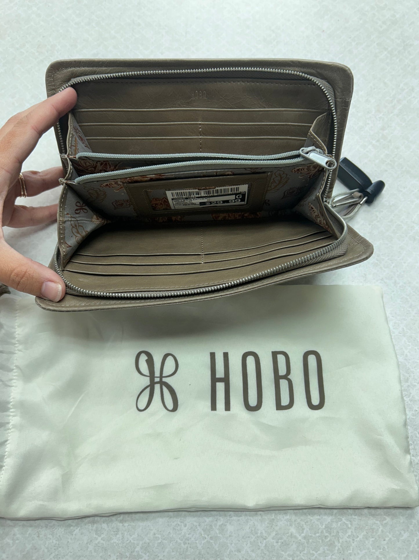 Wallet Leather By Hobo Intl In Taupe, Size:Medium