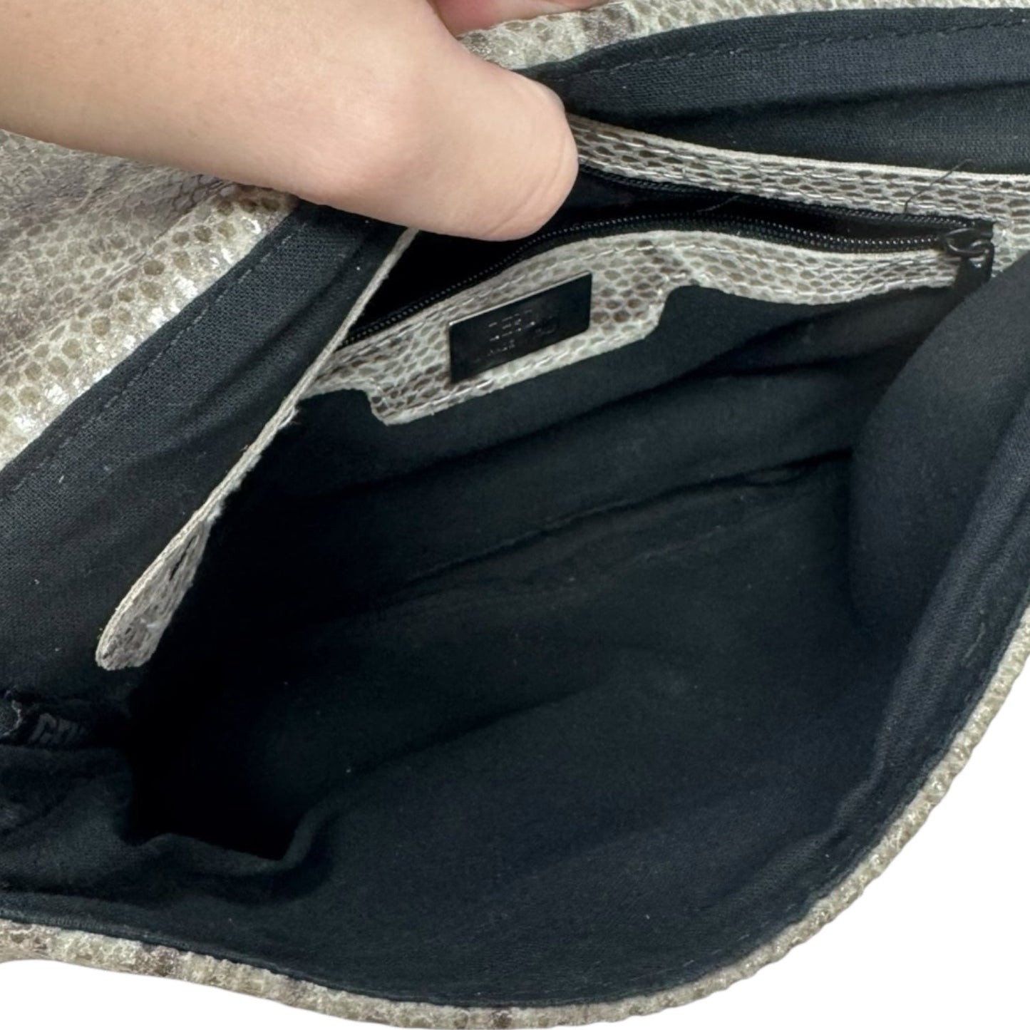 Flap Shoulder Handbag Leather By Cecconi, Size: Medium