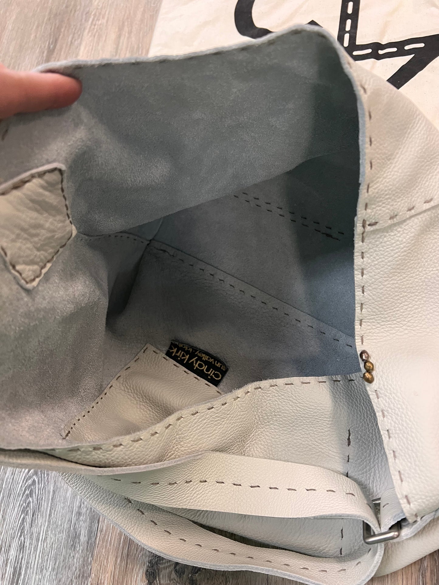 HANDBAG LEATHER by  Cindy Kirk In CREAM, Size: LARGE