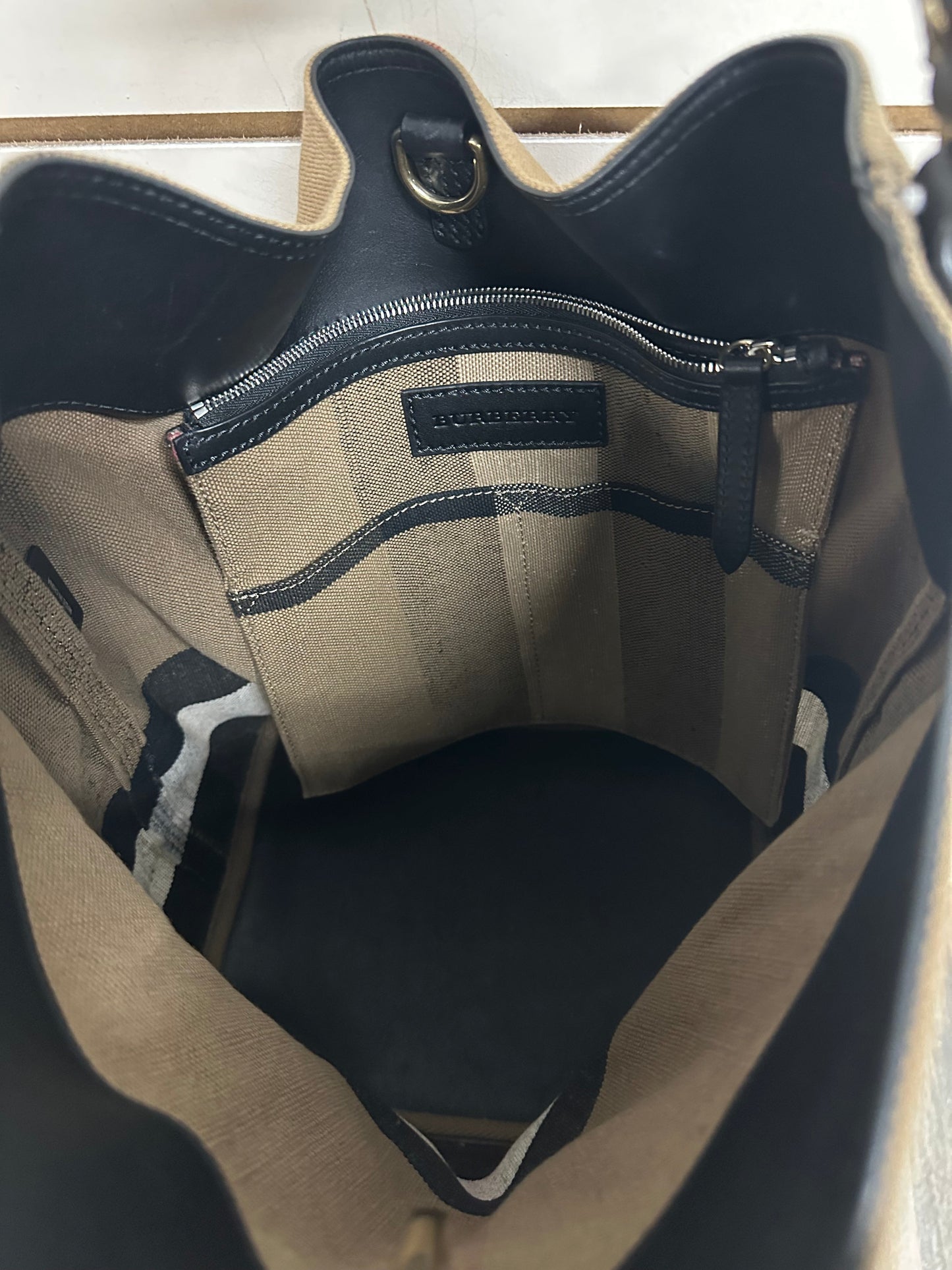 Handbag Luxury Designer By Burberry, Size: Medium