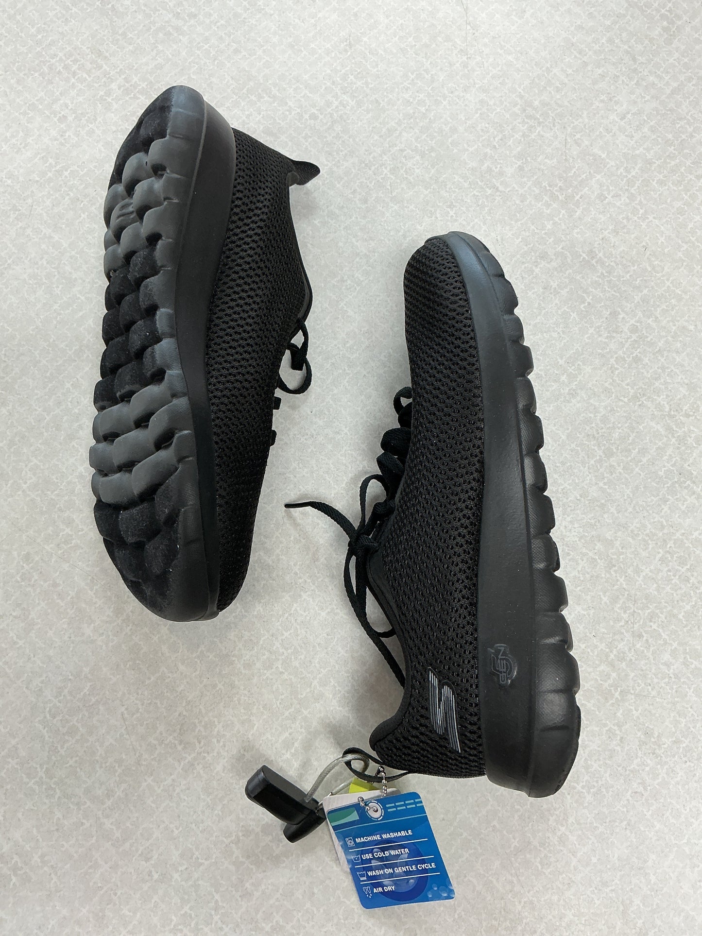 Shoes Athletic By Skechers In Black, Size:7