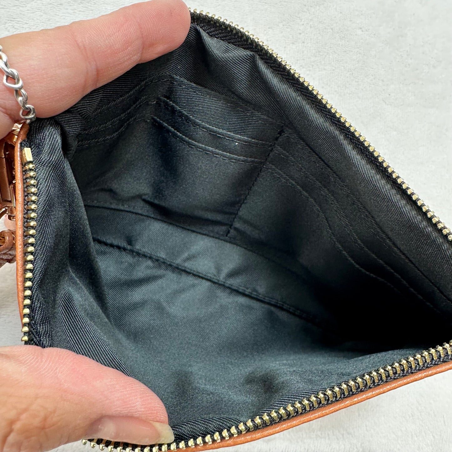Wristlet By Clothes Mentor, Size: Small