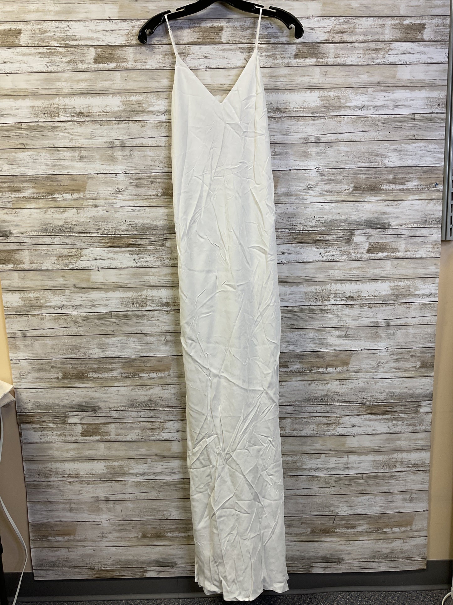 Dress Party Long By Clothes Mentor In Ivory, Size:M