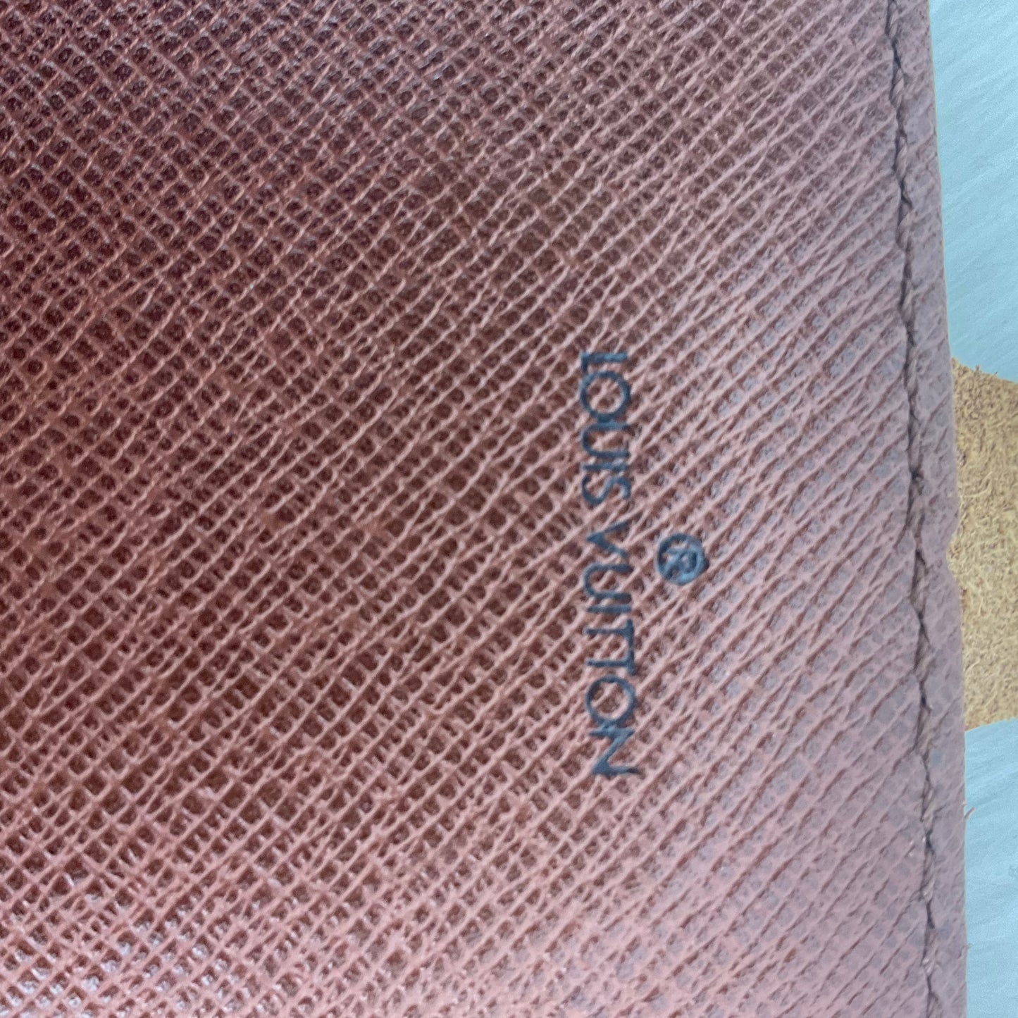 Crossbody Luxury Designer By Louis Vuitton, Size: Medium
