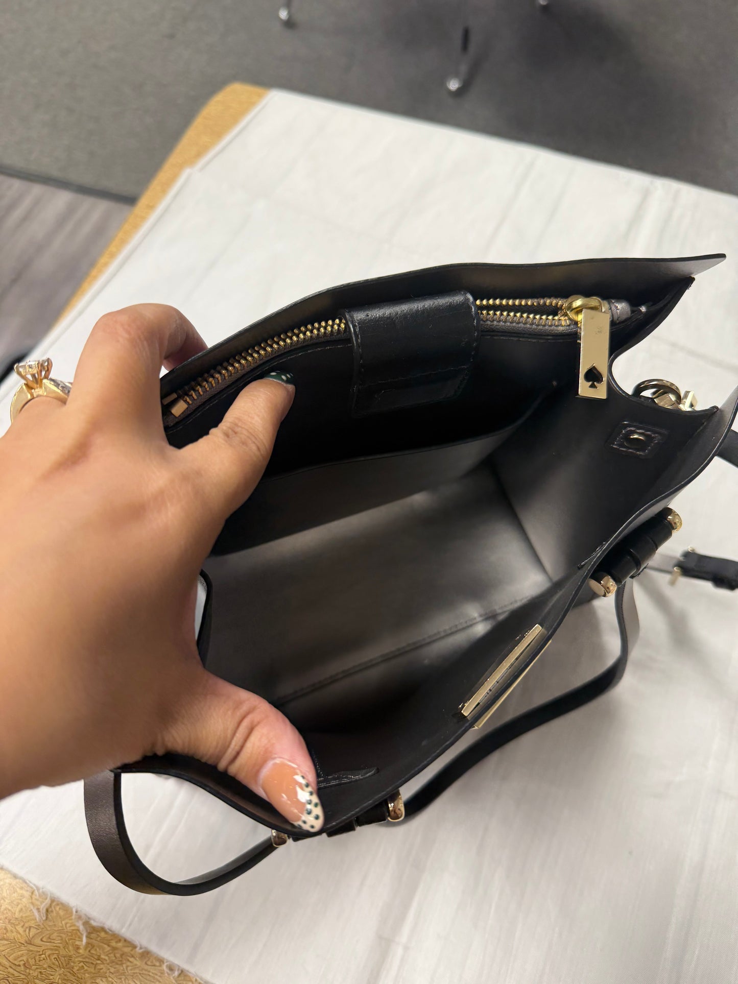 Handbag Designer By Kate Spade In Black, Size:Medium