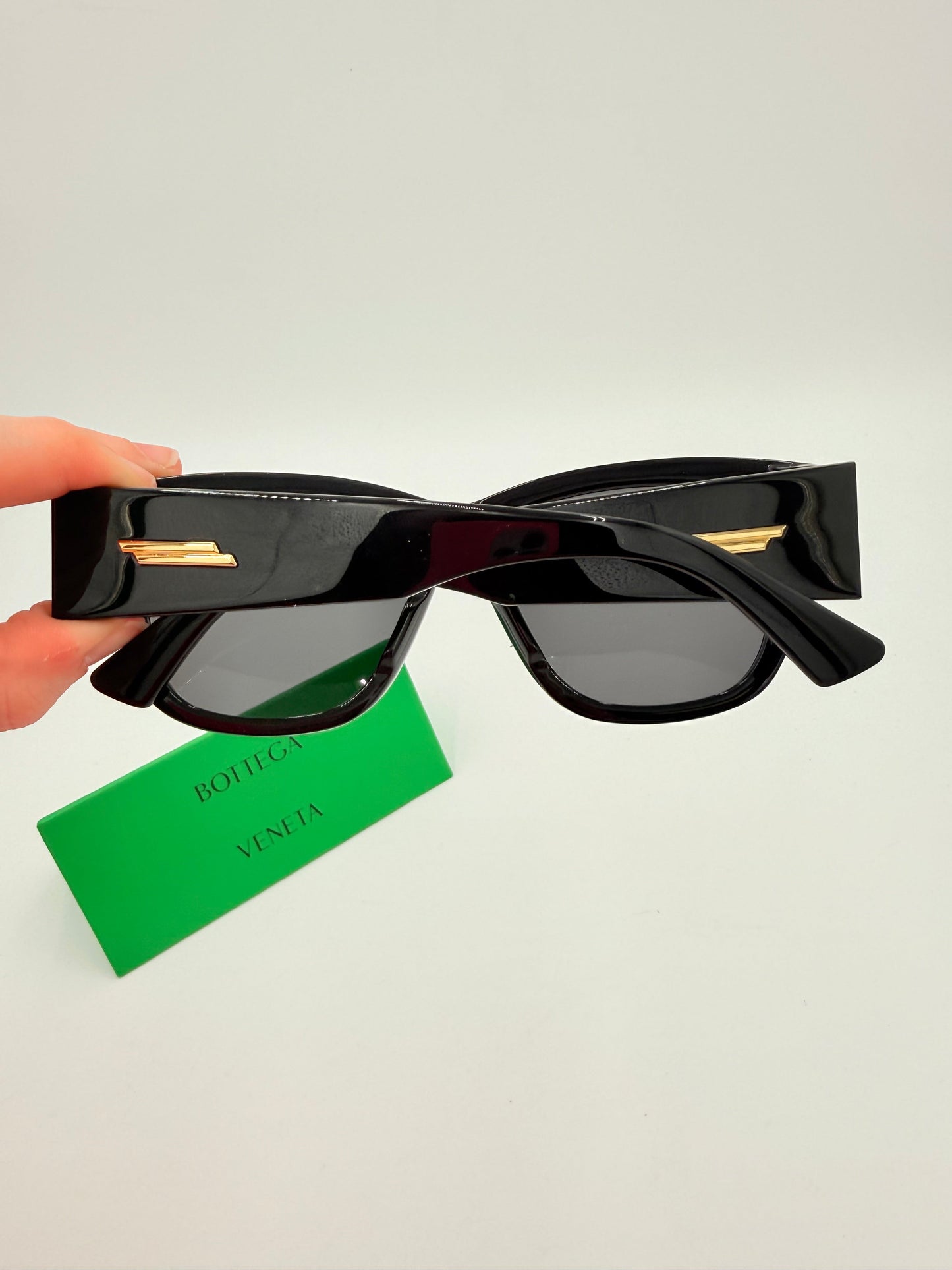 Sunglasses Luxury Designer By Bottega Veneta In Black