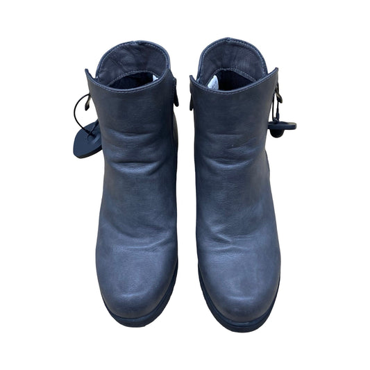 Boots Ankle Heels By Clothes Mentor In Grey, Size:8.5