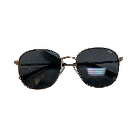 Sunglasses By Quay In Gold, Size: