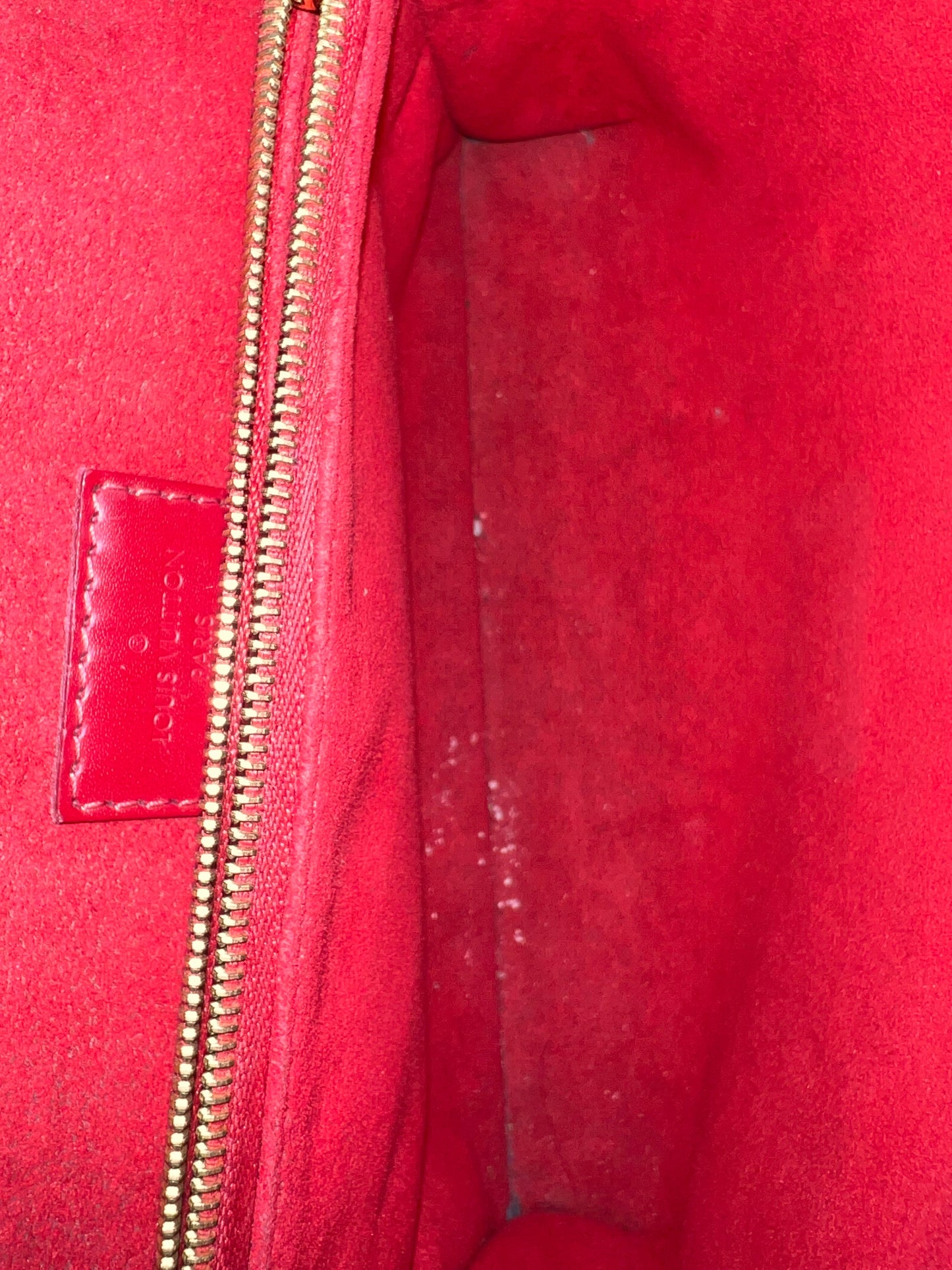 Handbag Luxury Designer By Louis Vuitton, Size: Medium