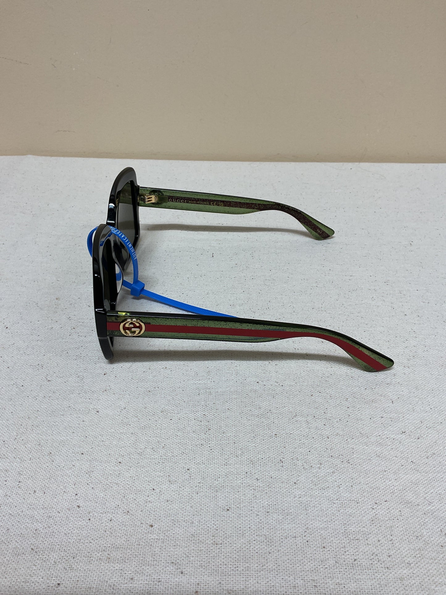 Sunglasses Luxury Designer By Gucci In Black & Green