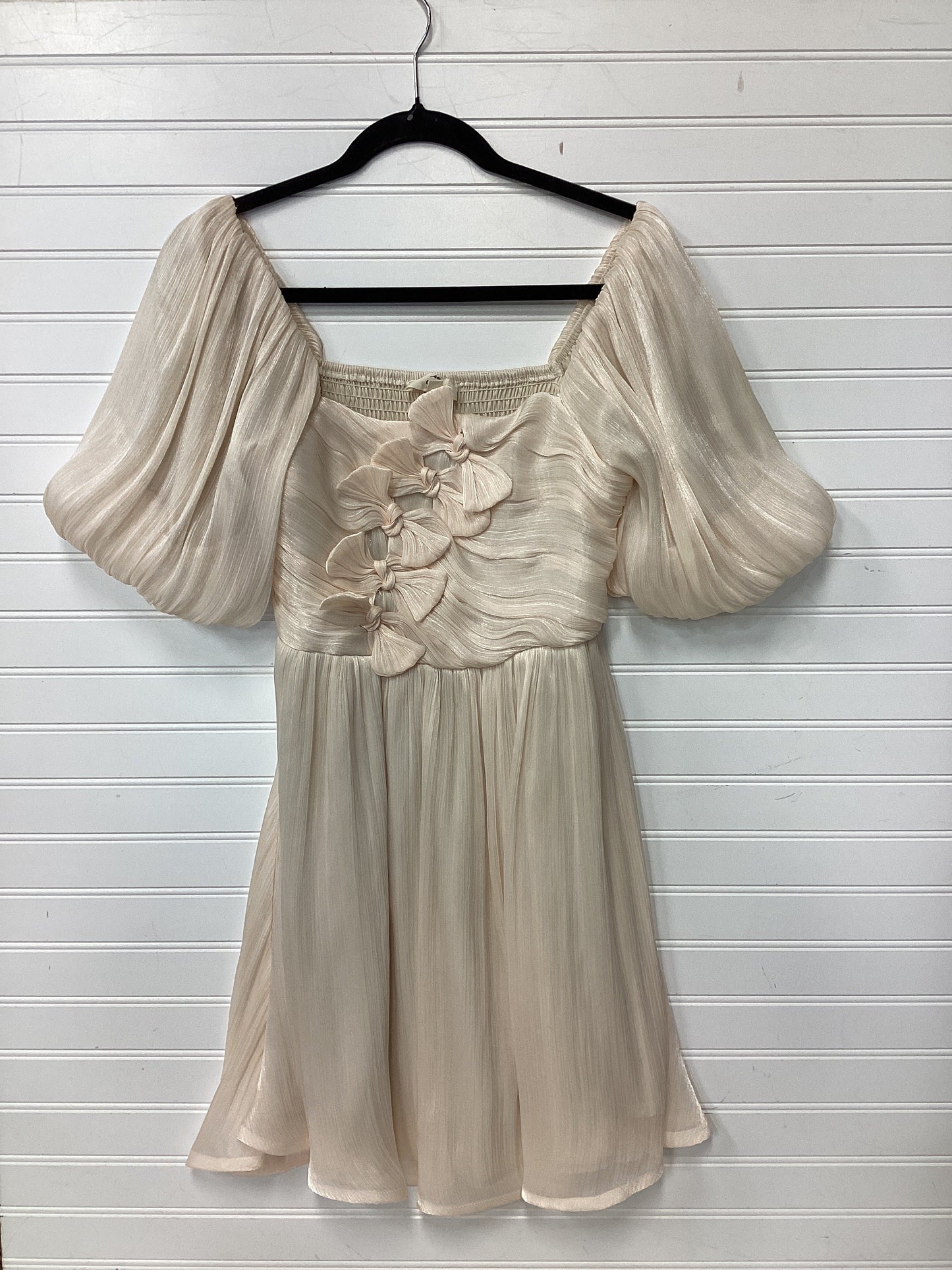 Dress Casual Short By Entro In Cream, Size:S