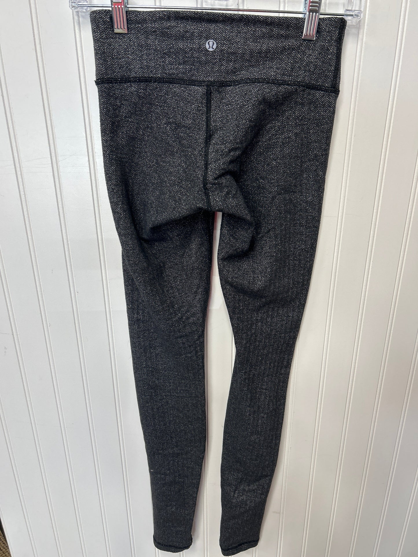 Athletic Leggings By Lululemon In Grey, Size:6