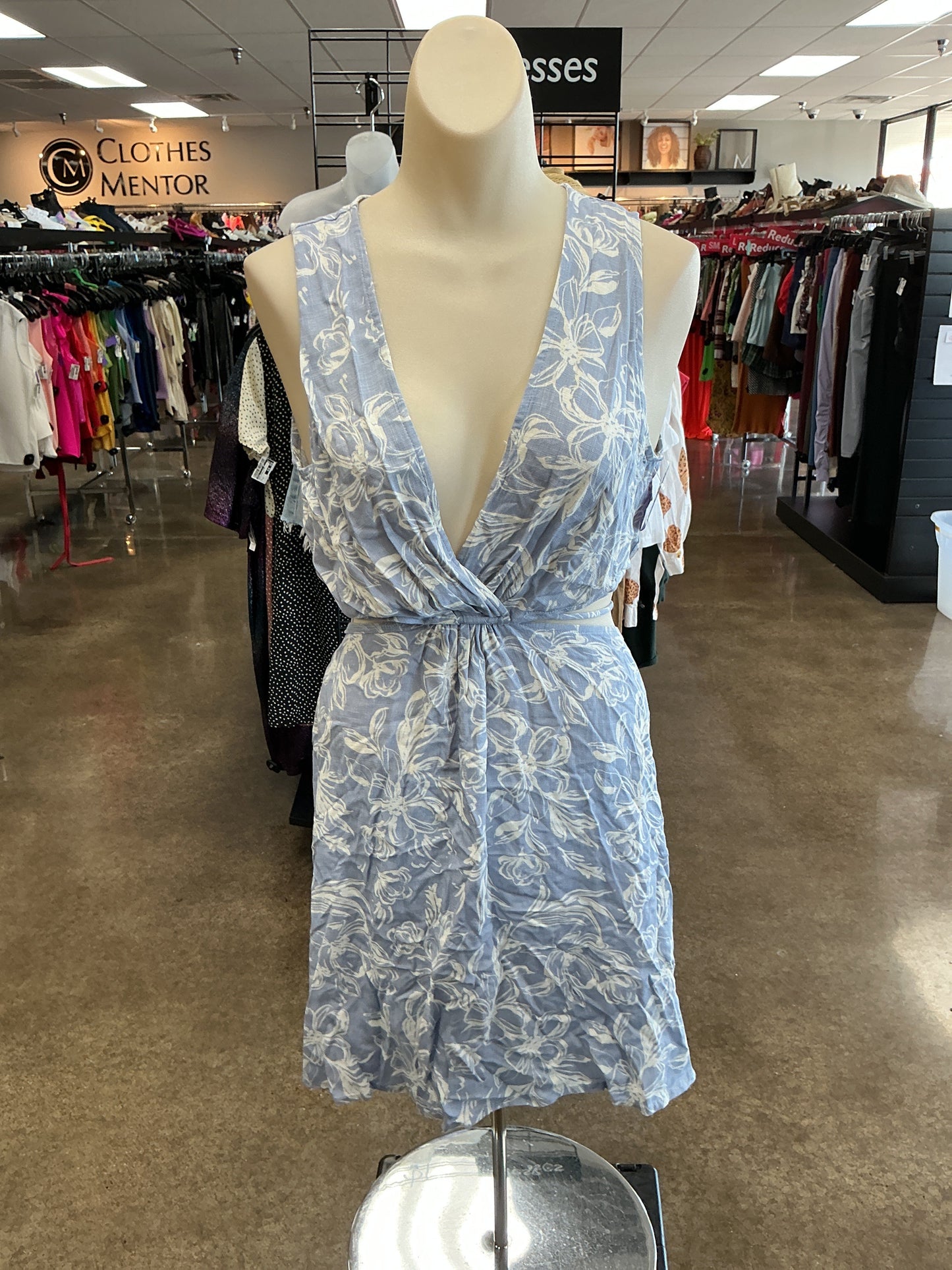 Dress Casual Short By Promesa In Blue & White, Size:Small