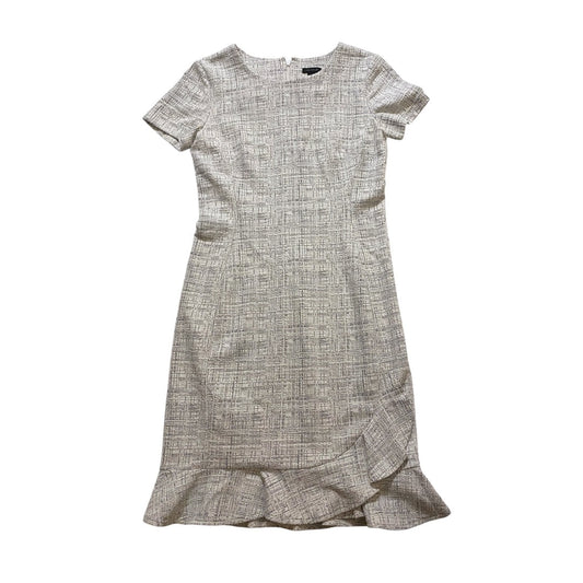 Dress Casual Short By Ann Taylor In Grey, Size:0