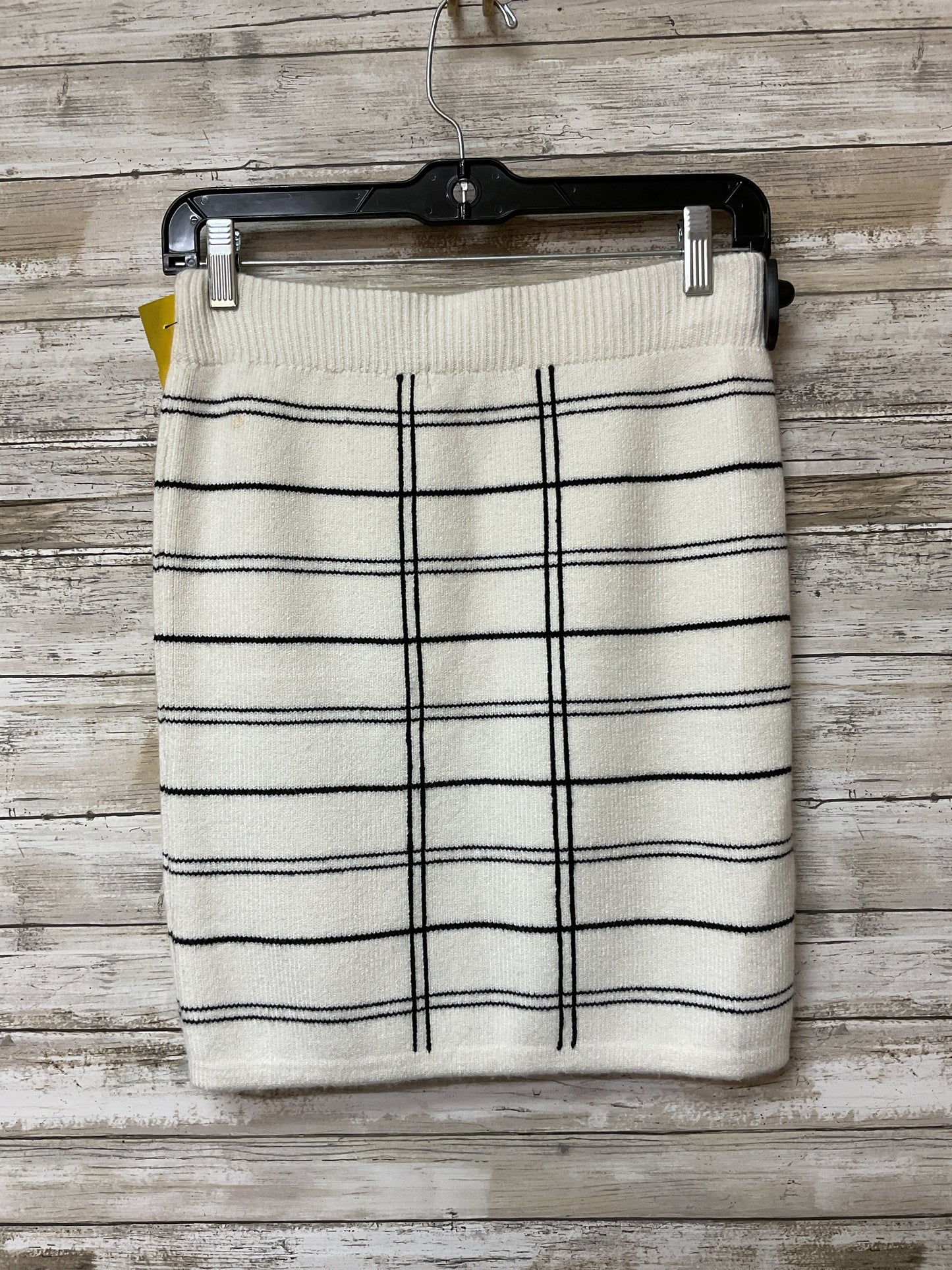Skirt Mini & Short By Bcbgeneration In Black & Cream, Size:S