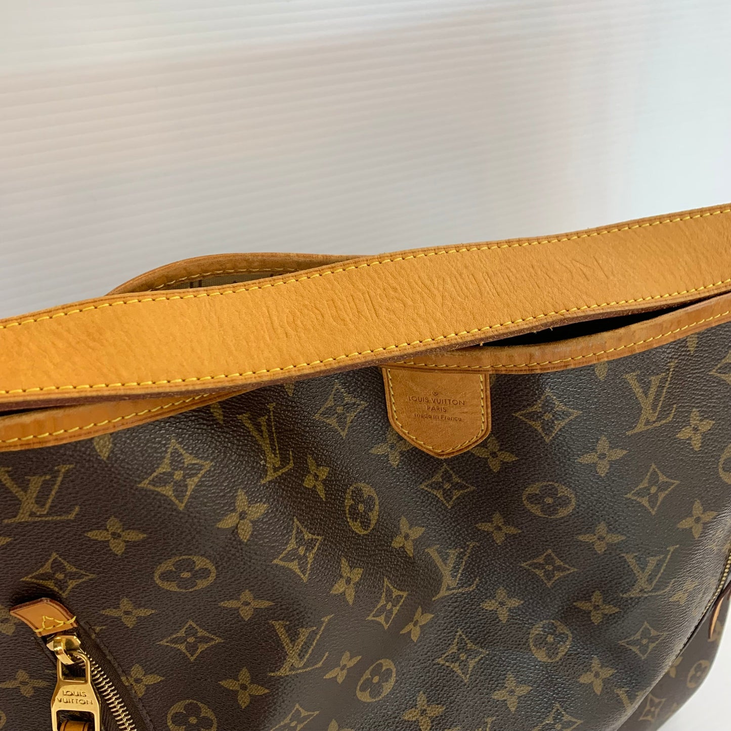 Handbag Luxury Designer By Louis Vuitton, Size: Large