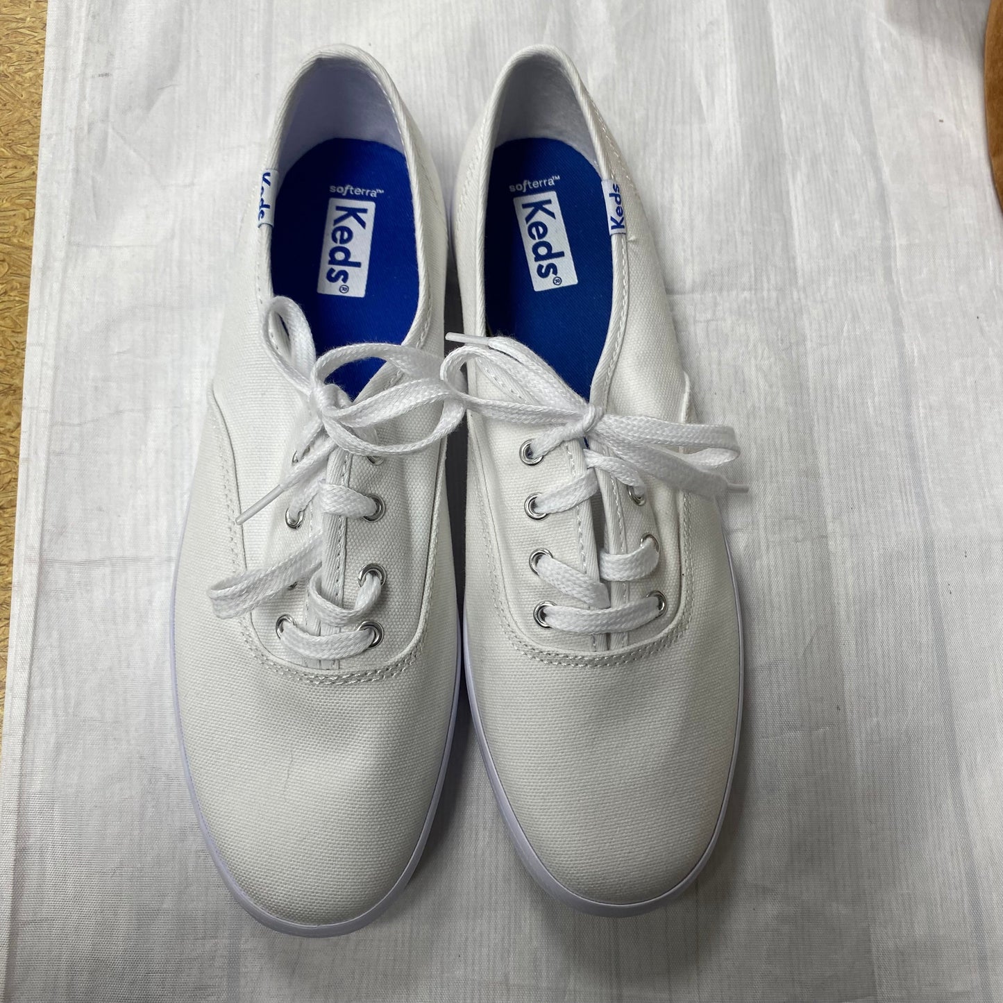 Shoes Sneakers By Keds In White, Size:7.5