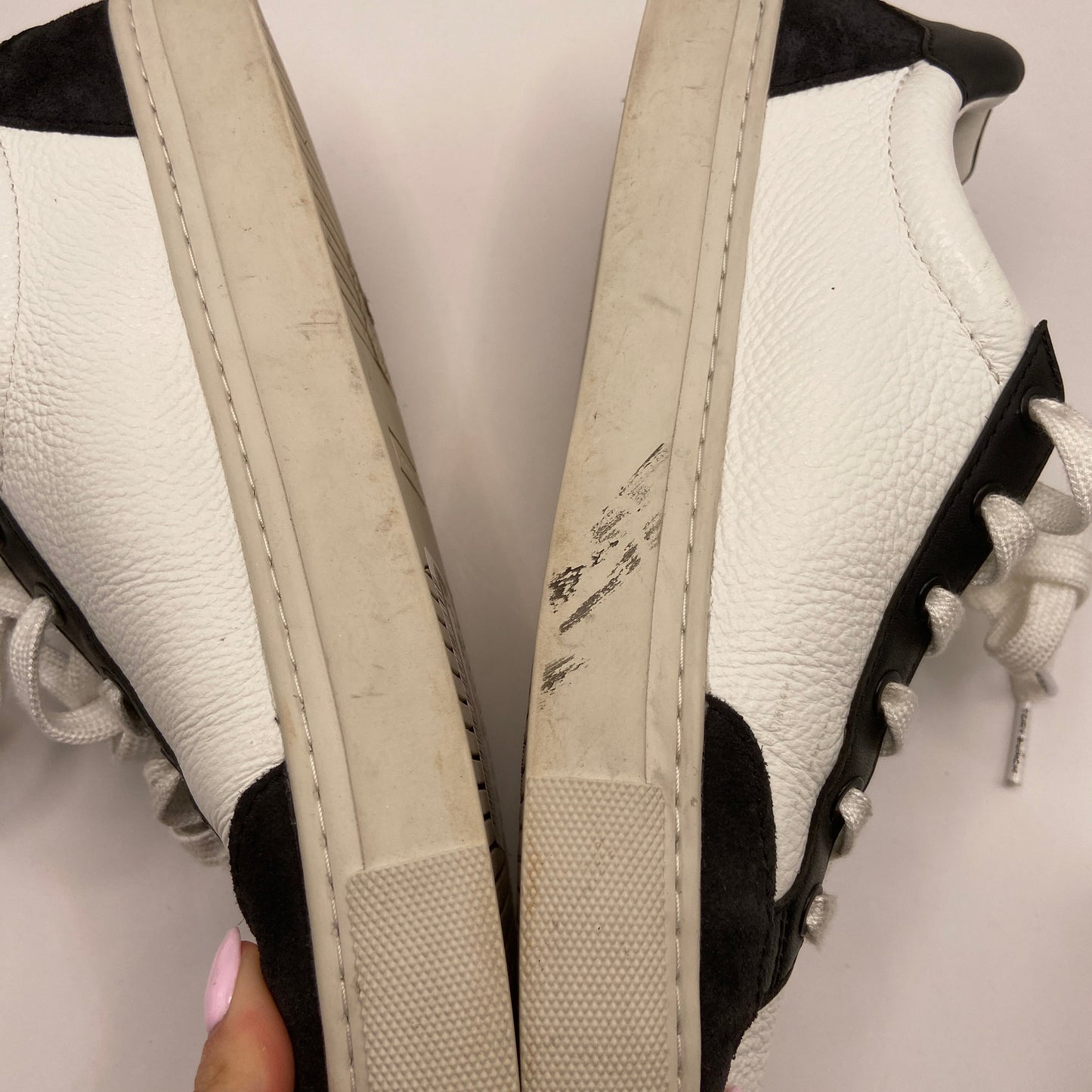 Shoes Designer By Tory Burch In Black & White, Size: 9