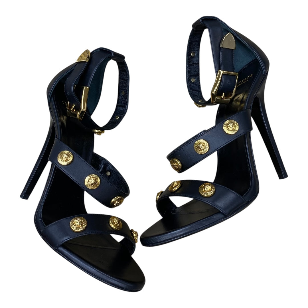 Sandals Luxury Designer By Versace In Black & Gold, Size:6.5
