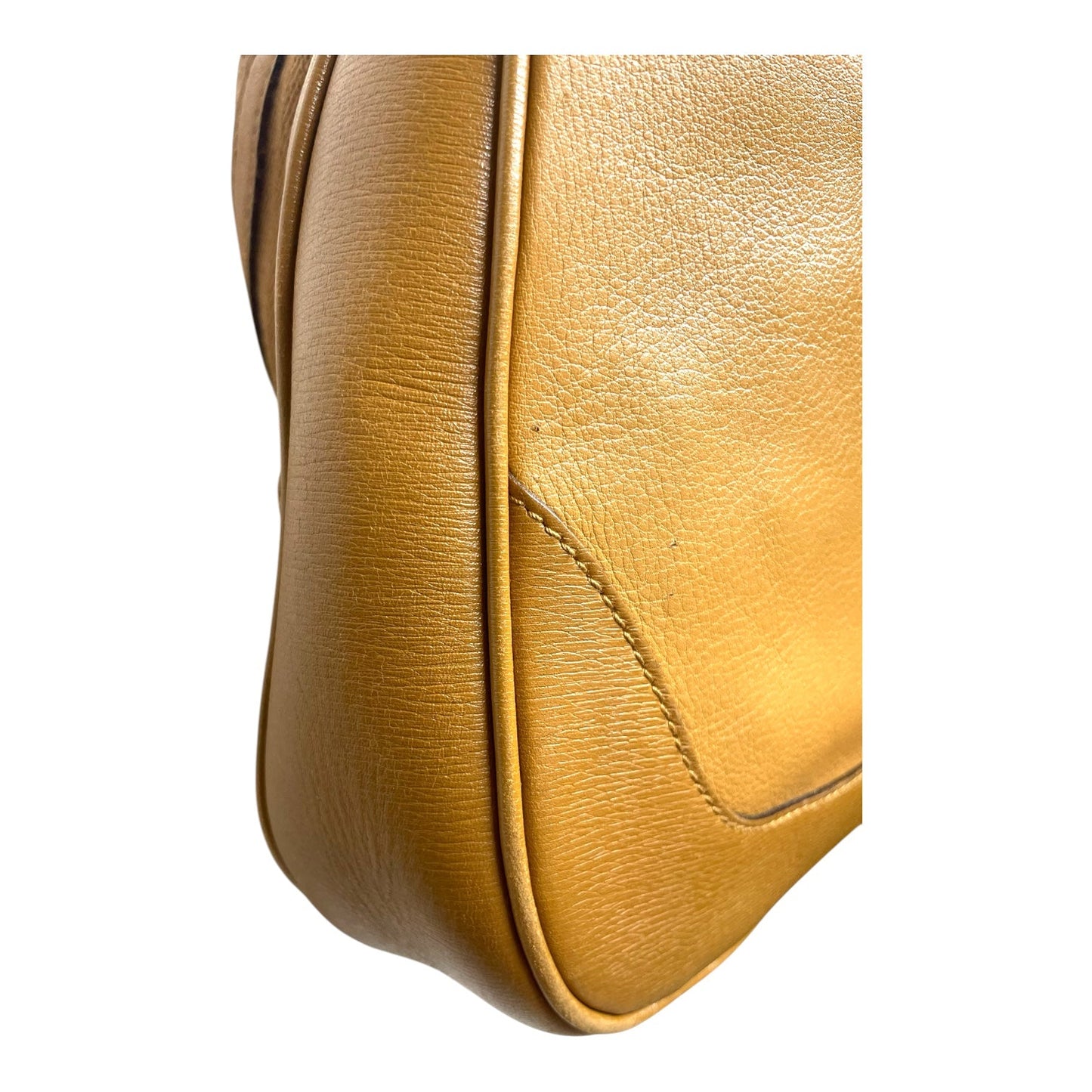 Handbag Luxury Designer By Gucci, Size: Medium