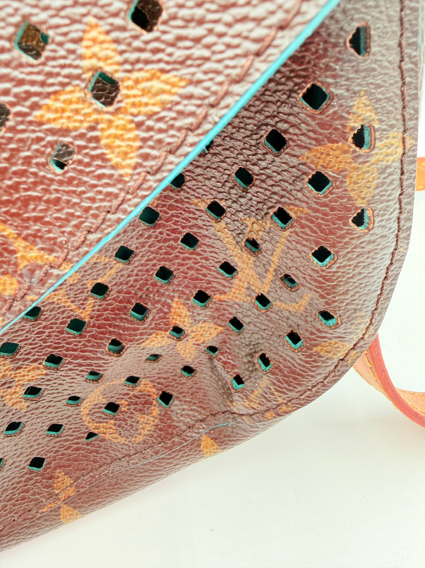 Crossbody Luxury Designer By Louis Vuitton In Blue & Brown, Size:Medium