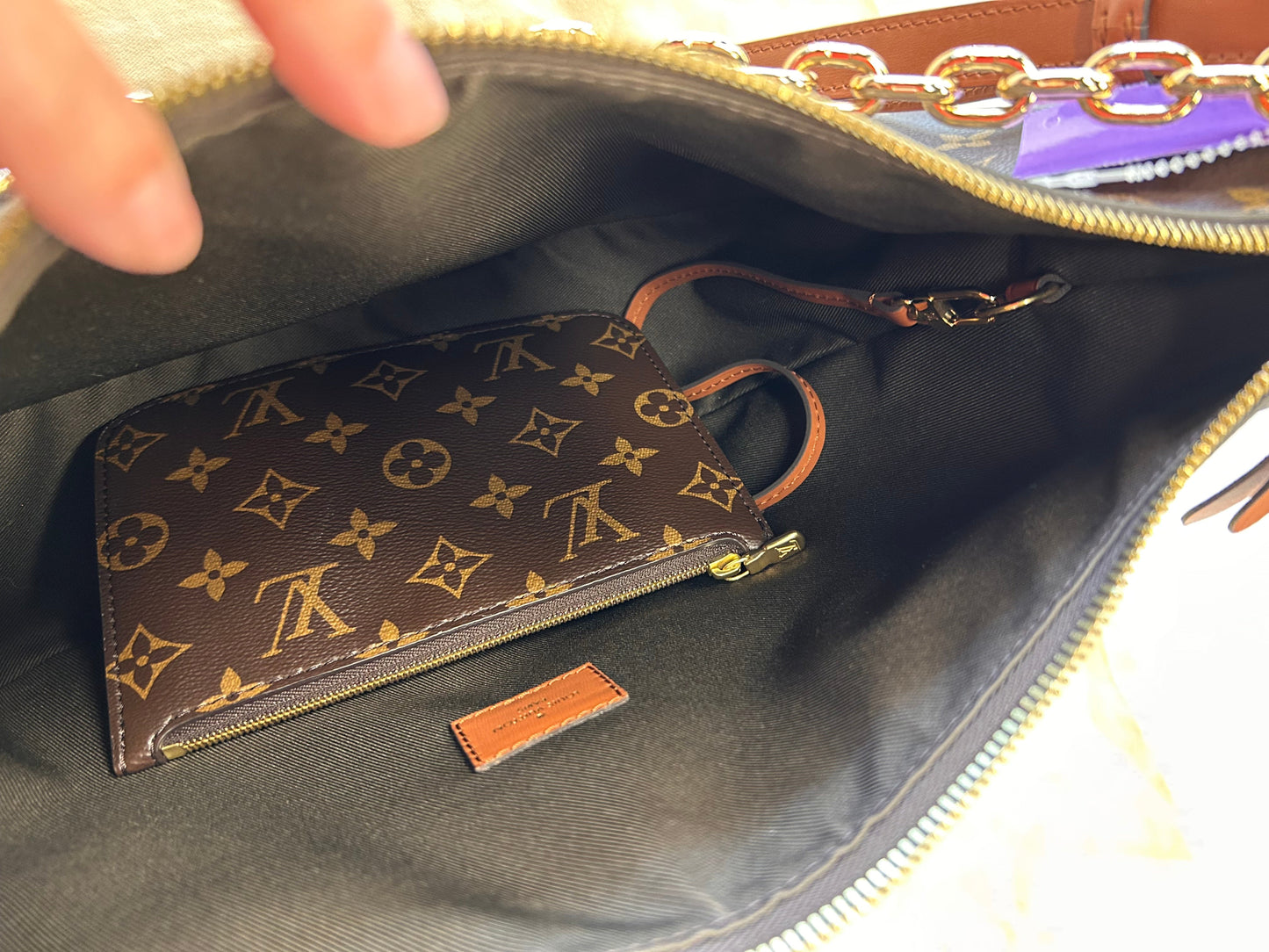 Handbag Luxury Designer By Louis Vuitton, Size: Large