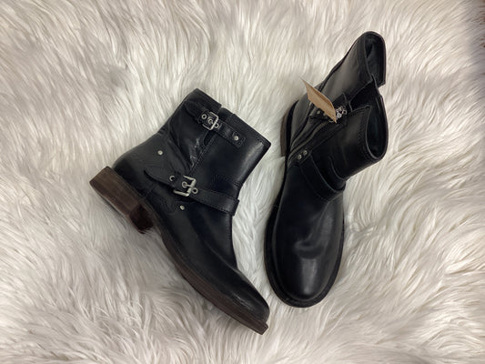 Boots Designer By Ugg In Black, Size:8